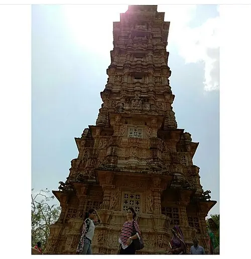 विजय स्तंभ (9 मंजिल)