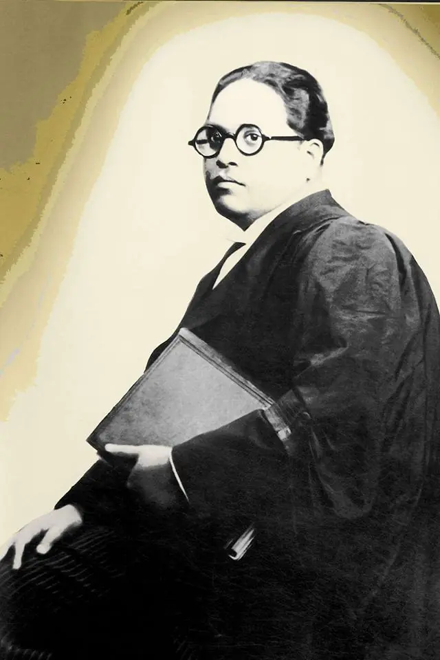 डॉ. भीमराव अम्बेडकर — प्रारूप समिति के अध्यक्ष व 'संविधान के जनक'